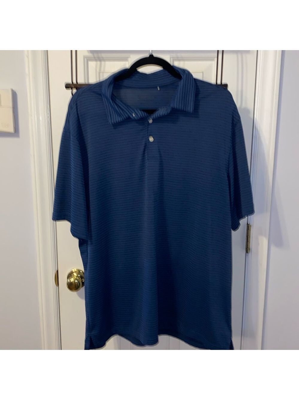 Men’s Walter Hagen Polo Golf shirt sz.XL pre-owned, blue with black stripes